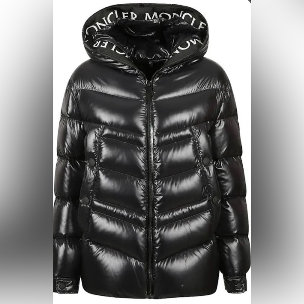 Moncler clair padded down jacket worn once originally 2,000